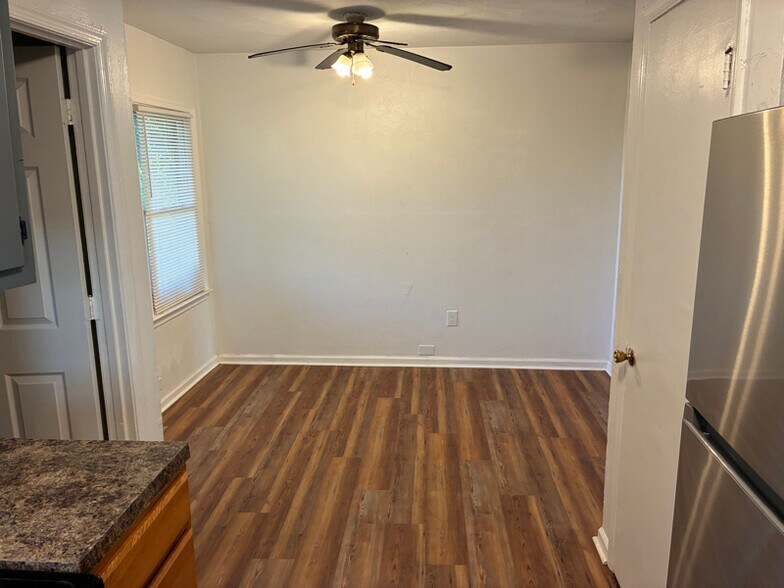 Building Photo - 729 16th St