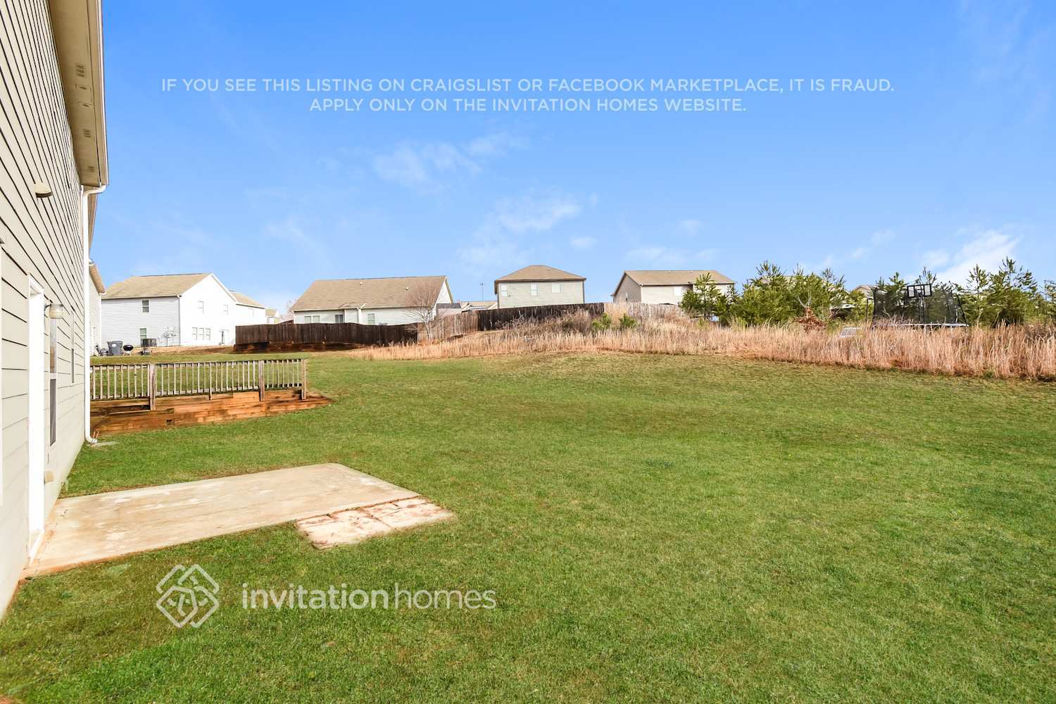 Building Photo - 400 Village Broad St