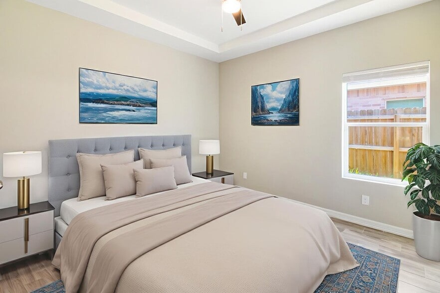 Building Photo - 904 W Mahala Ave