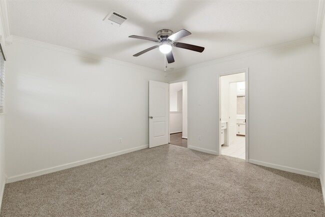 Building Photo - 14210 Briarhills Pkwy