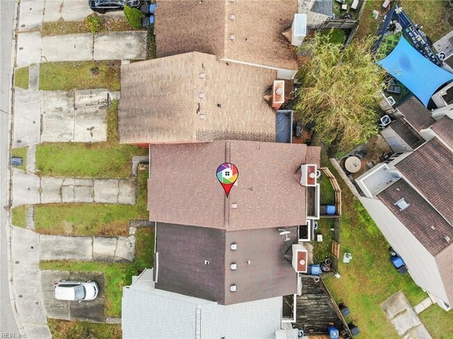 Building Photo - 710 Waters Dr