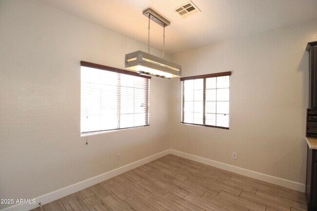 Building Photo - 19350 E Carriage Way