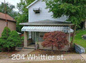 Building Photo - Spacious 2 bedroom home in Vandergrift