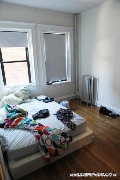 Building Photo - 17-19-19 Washington St S