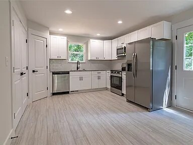 Building Photo - 126A Brookmeade Dr