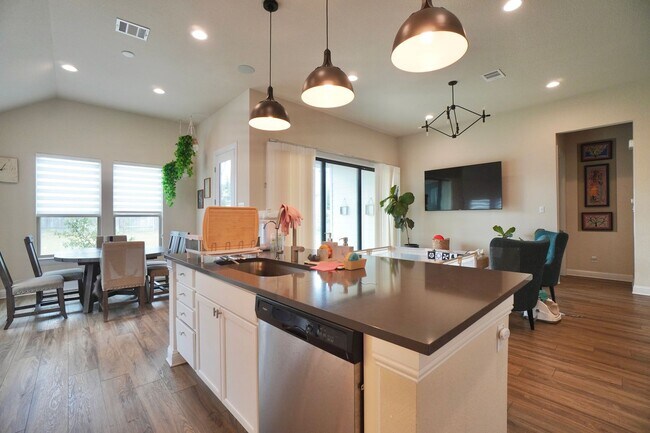 Building Photo - 20509 Christie Marie Ln