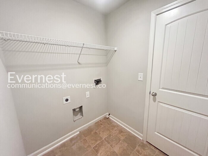 Building Photo - 1598 Iris Walk