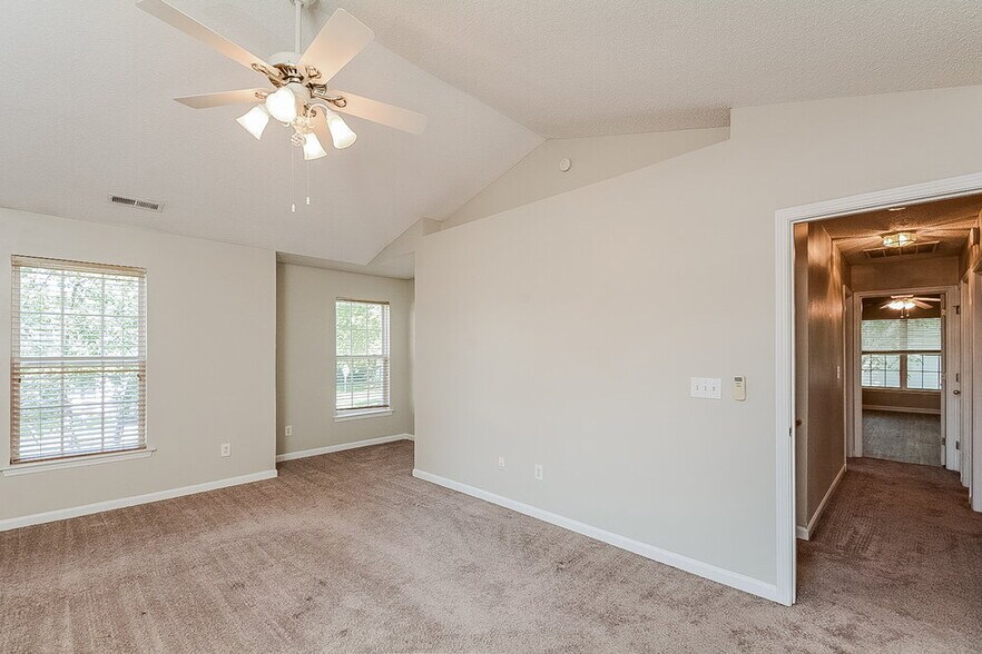 Building Photo - 5204 Cardinal Grove Blvd