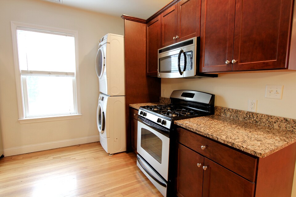 Building Photo - 3 Griggs Pl