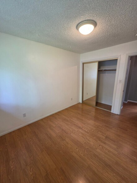 Building Photo - 5631 Renee Cir