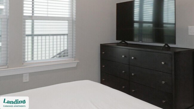 Building Photo - 3060 Steeple Cir