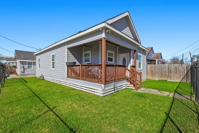 Building Photo - 1401 Sydnor St