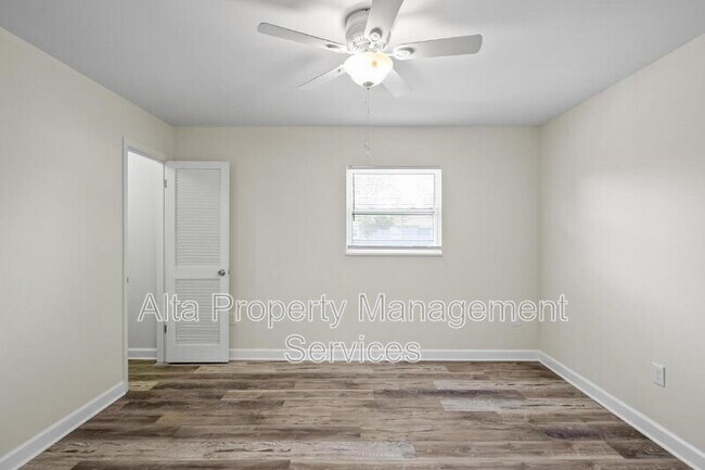 Building Photo - 11357 Bedford Oaks Dr