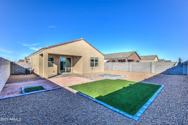 Building Photo - 37061 N Sidewinder Dr