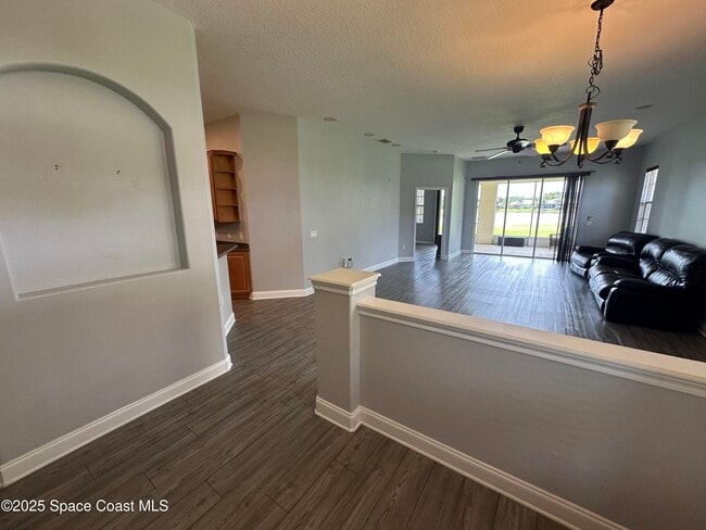 Building Photo - 1317 Ballinton Dr