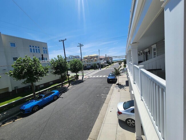 Building Photo - 7801 Atlantic Ave