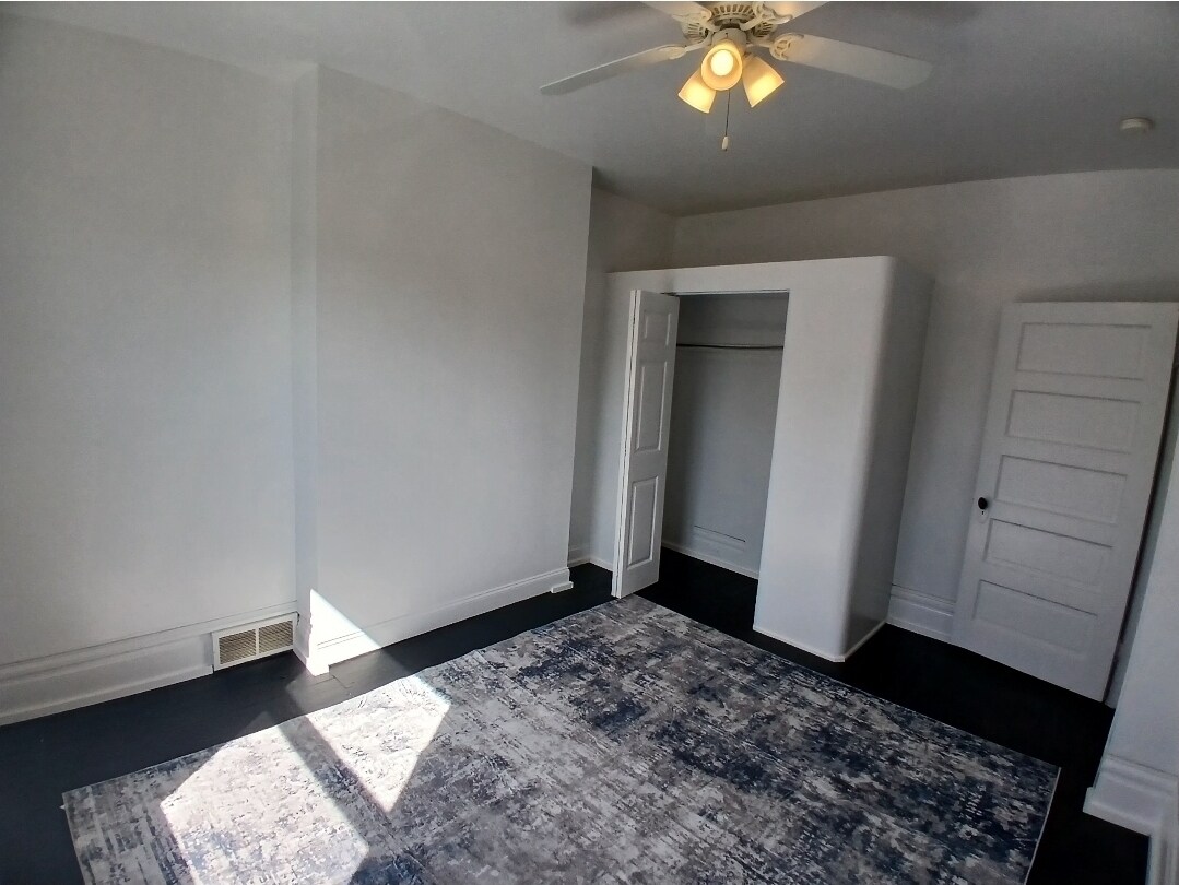 Building Photo - 1521 Alton St