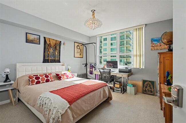 Building Photo - 610 W Las Olas Blvd