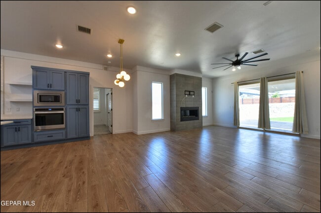 Building Photo - 218 Rutland Pl