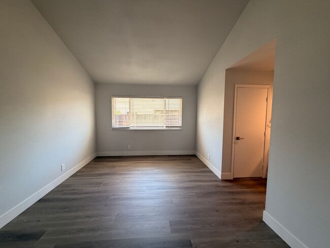 Building Photo - 278 El Portal Way