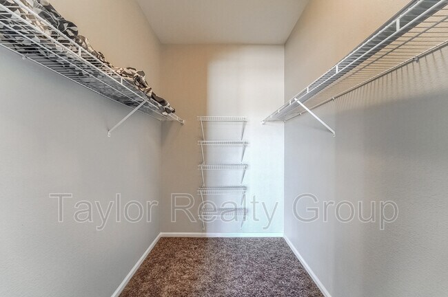 Building Photo - 2855 Blue Sky Cir