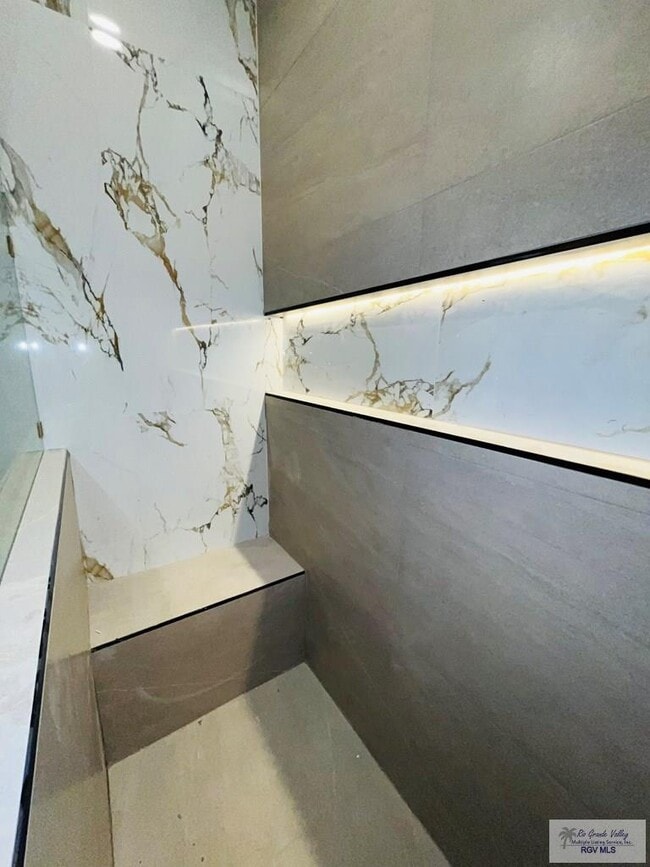 Building Photo - 4610 Juniper Cir