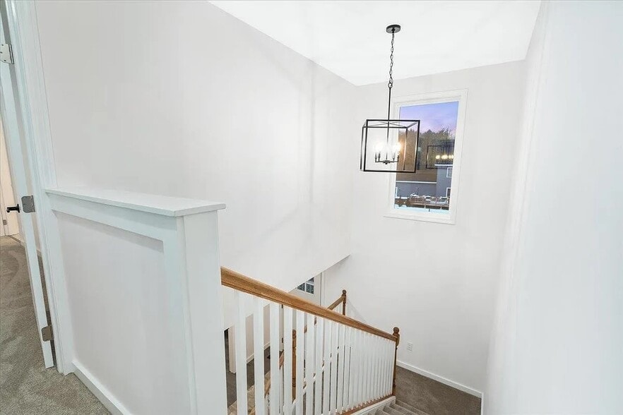Building Photo - 603 Clough Hill Rd