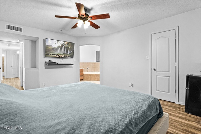 Building Photo - 10799 Walden Pond St