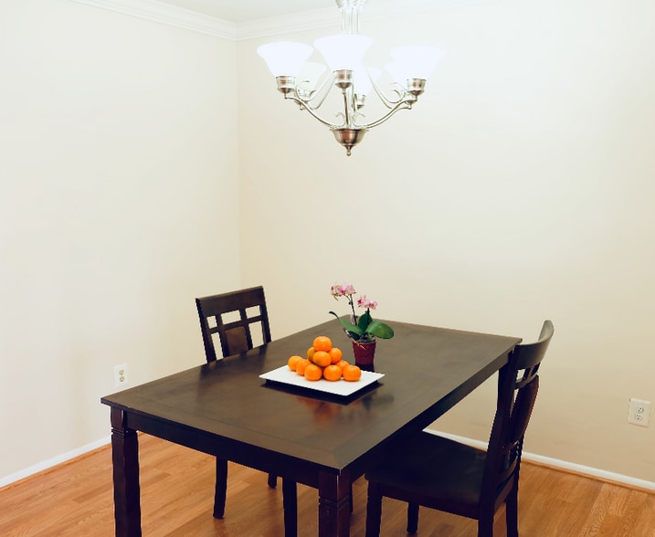 Building Photo - 7602 Cosgrove Pl