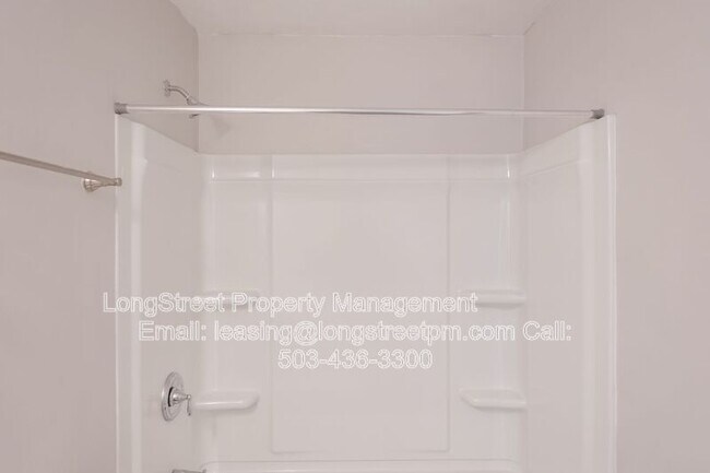 Building Photo - 205 6th Ave SW