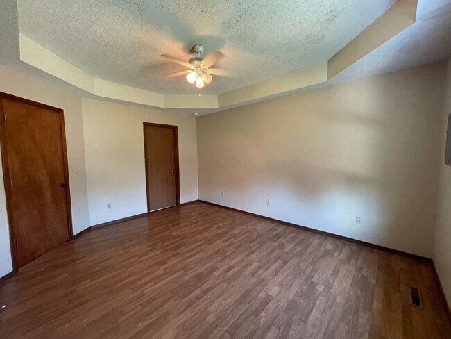 Building Photo - 3661 W Sylvania St