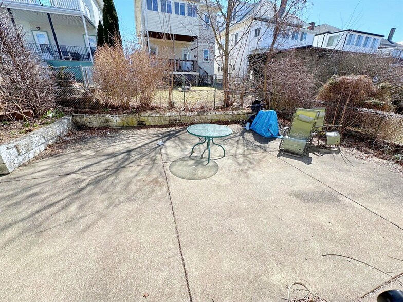 Building Photo - 149 North St