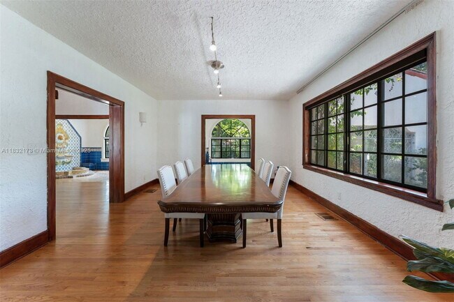 Building Photo - 1694 Granada Blvd