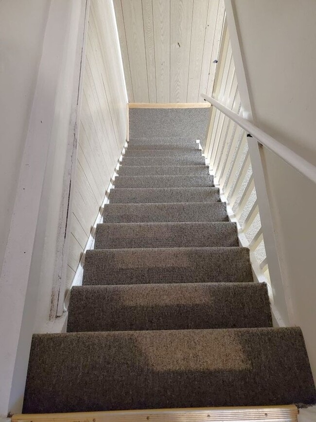 Building Photo - Gorgeous home near Westboro park.