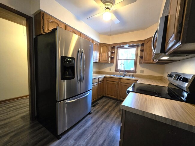 Building Photo - 29325 W Line Rd