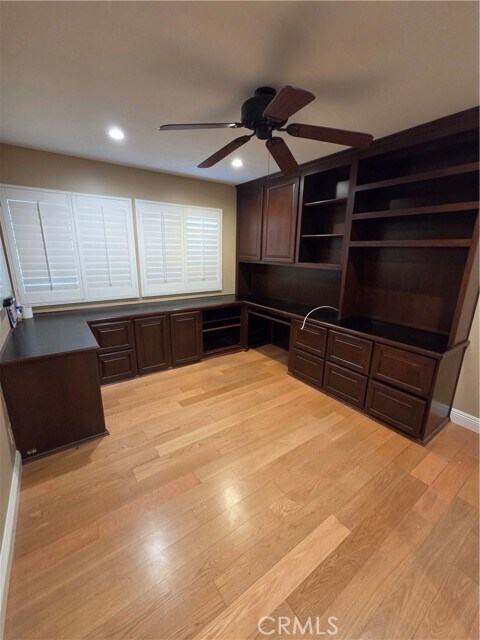 Building Photo - 7 Singingwood