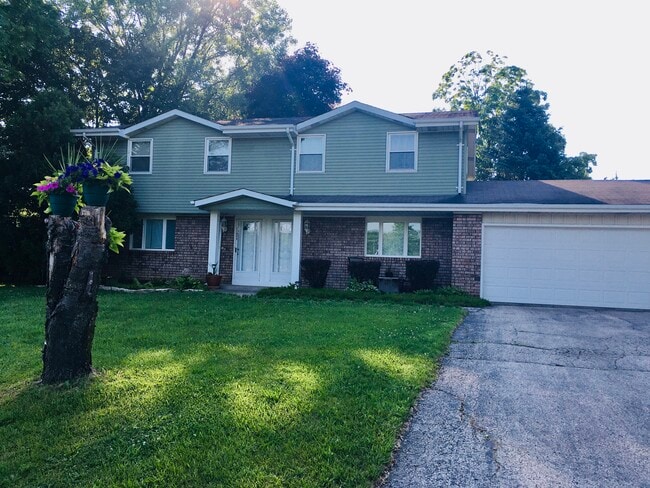 Building Photo - 11455 W Forest Home Ave