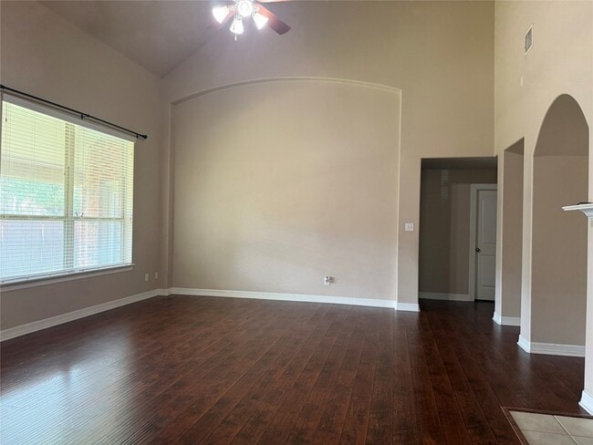 Building Photo - 9638 Castlerock Tr