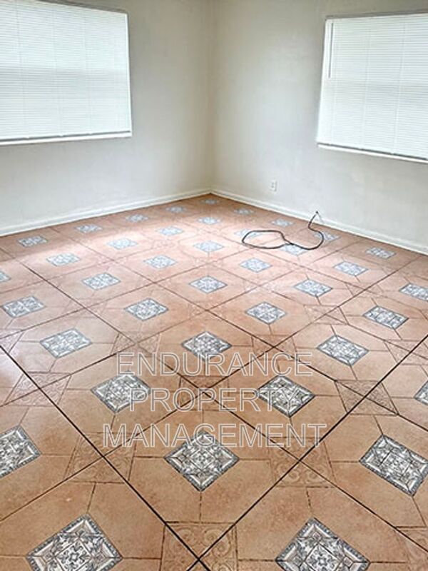 Building Photo - 2327 Avenue E