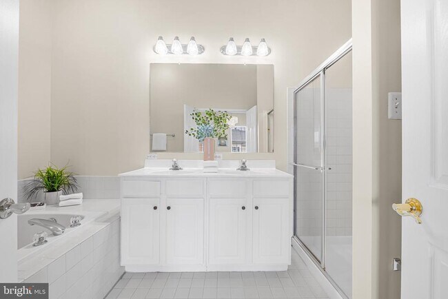 Building Photo - 631 Gatestone St