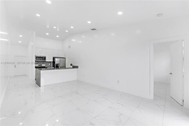 Building Photo - 6742 NW 188th Terrace