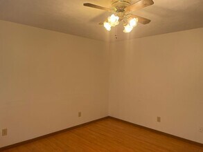 Building Photo - 5256 Carlton Dr