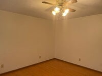 Building Photo - 5256 Carlton Dr