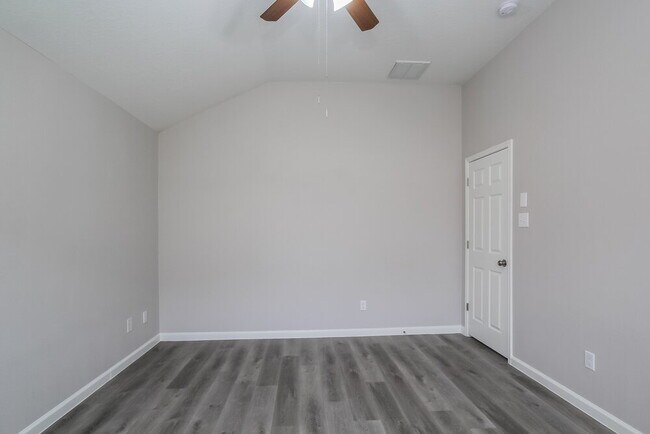 Building Photo - 4843 Fair Oak Dale Ln