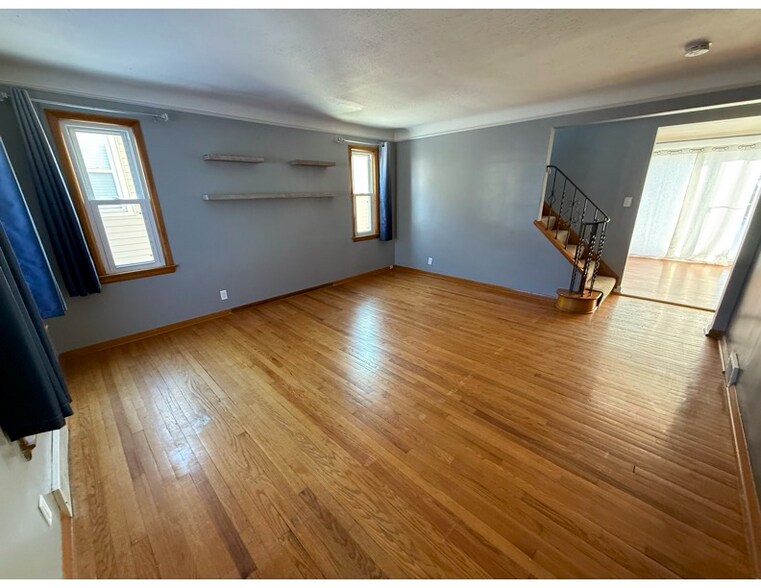 Building Photo - 1520 Woodrow Ave