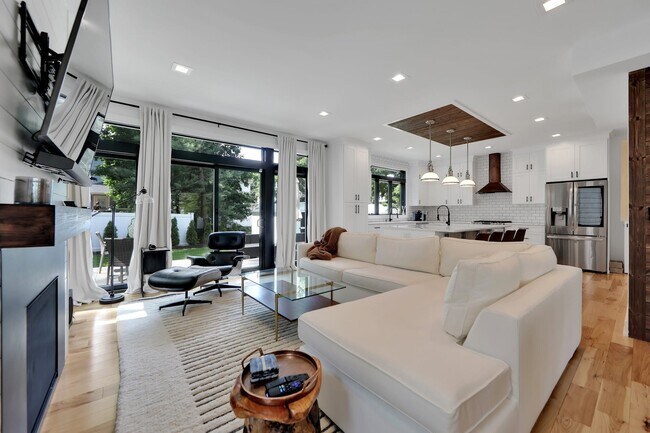 Building Photo - 528 Sagamore Ave