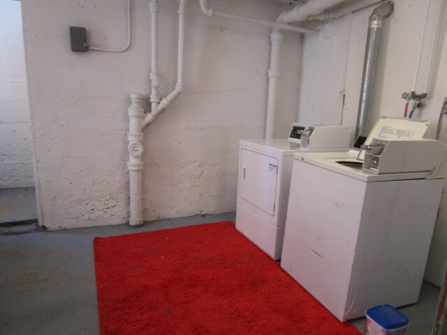 Building Photo - 149 E Gilman St