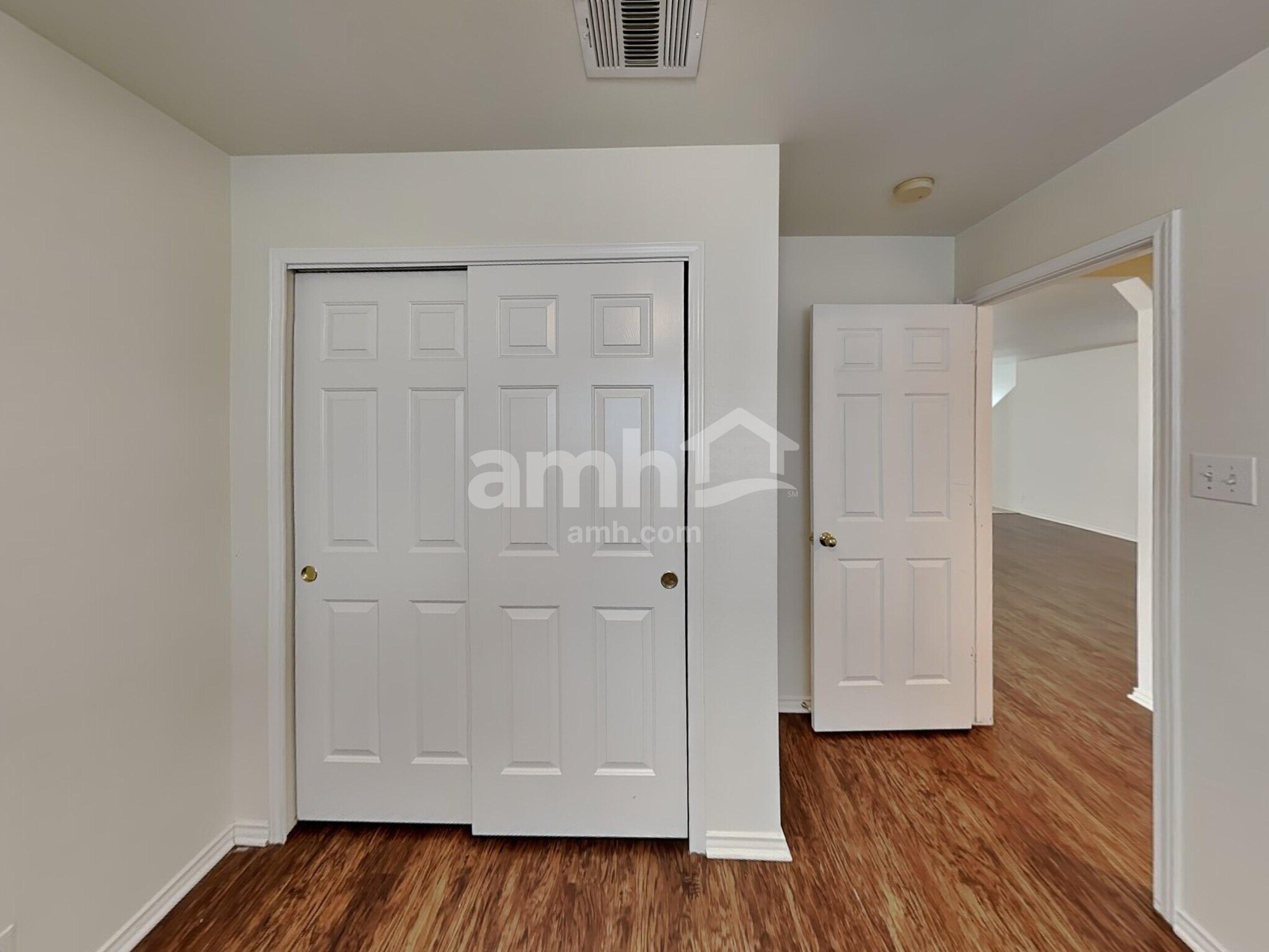 Building Photo - 122 Mallow Grove