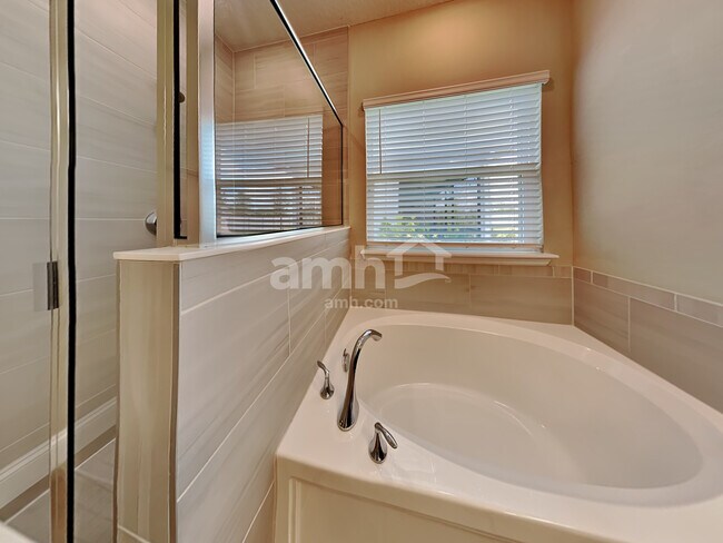 Building Photo - 82 Cobalt Ln