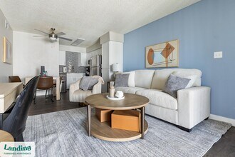 Building Photo - 5704 W Thomas Rd